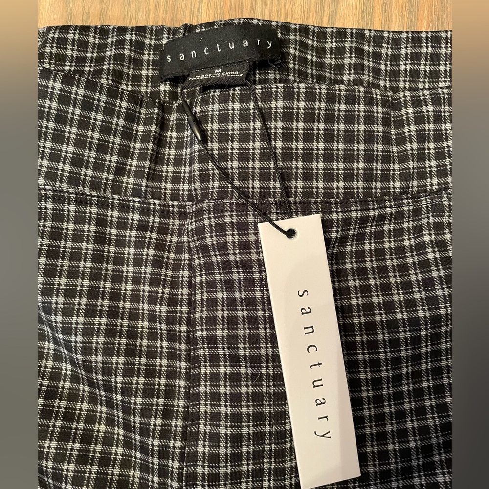 Black and white checked pants